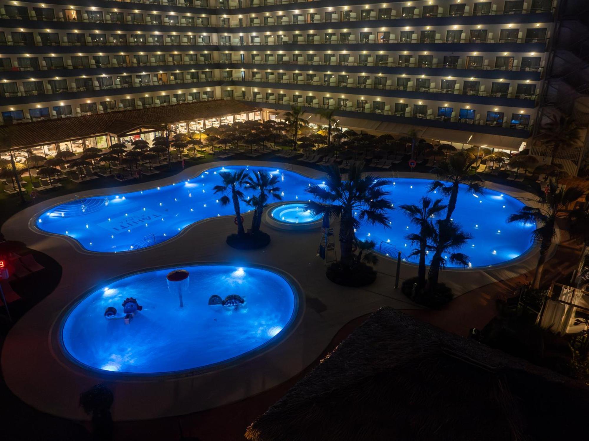 Hotel Tahiti Playa Санта Сузана Екстериор снимка
