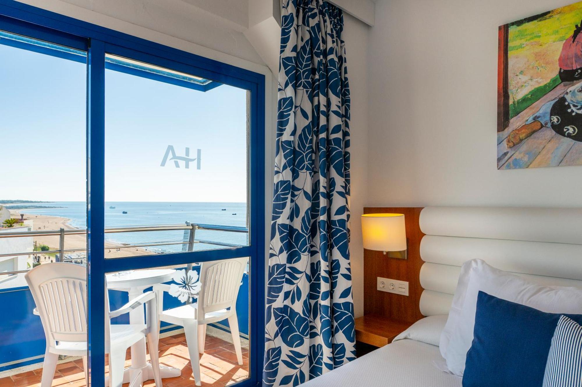 Hotel Tahiti Playa Санта Сузана Екстериор снимка