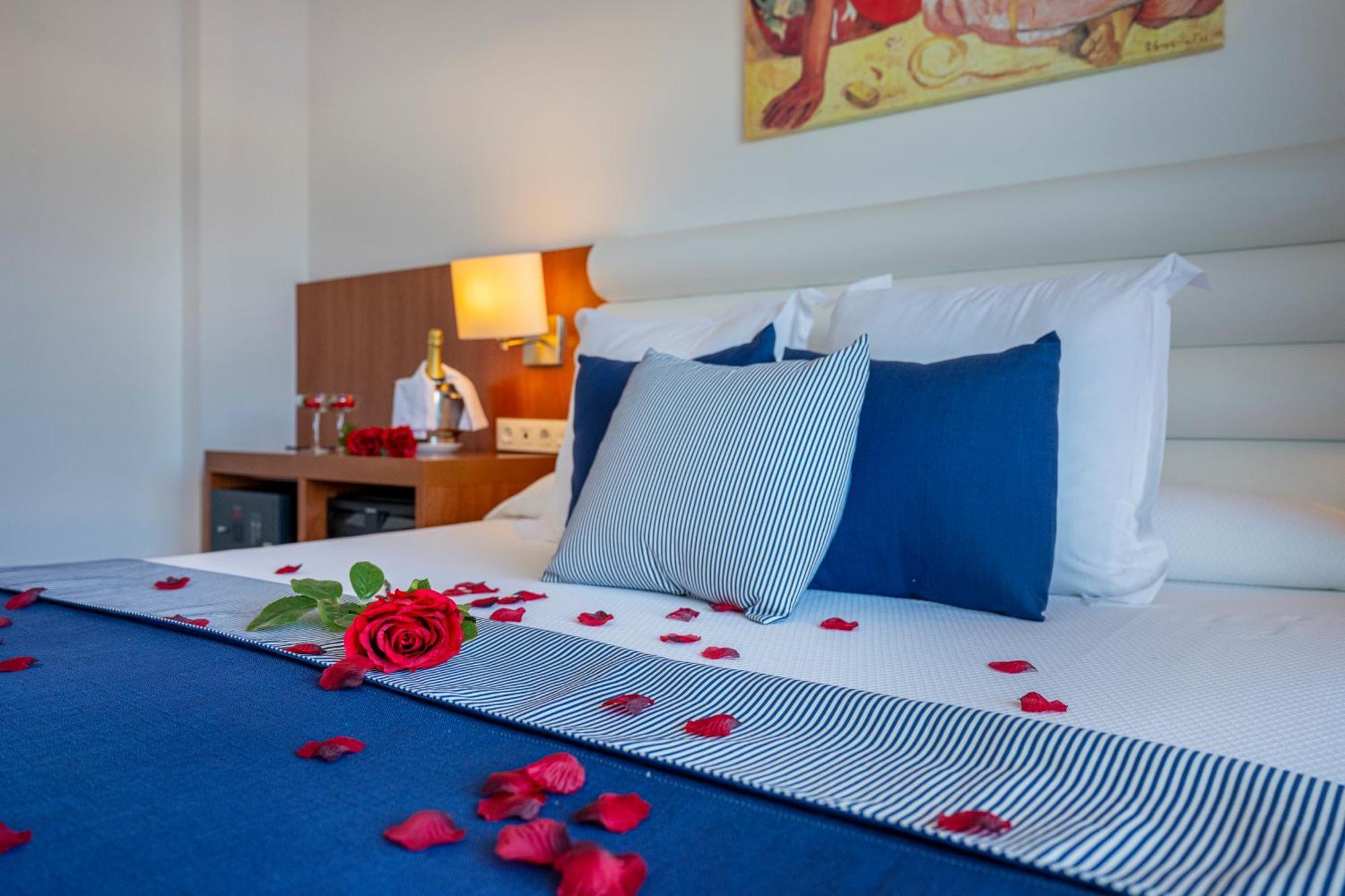 Hotel Tahiti Playa Санта Сузана Екстериор снимка