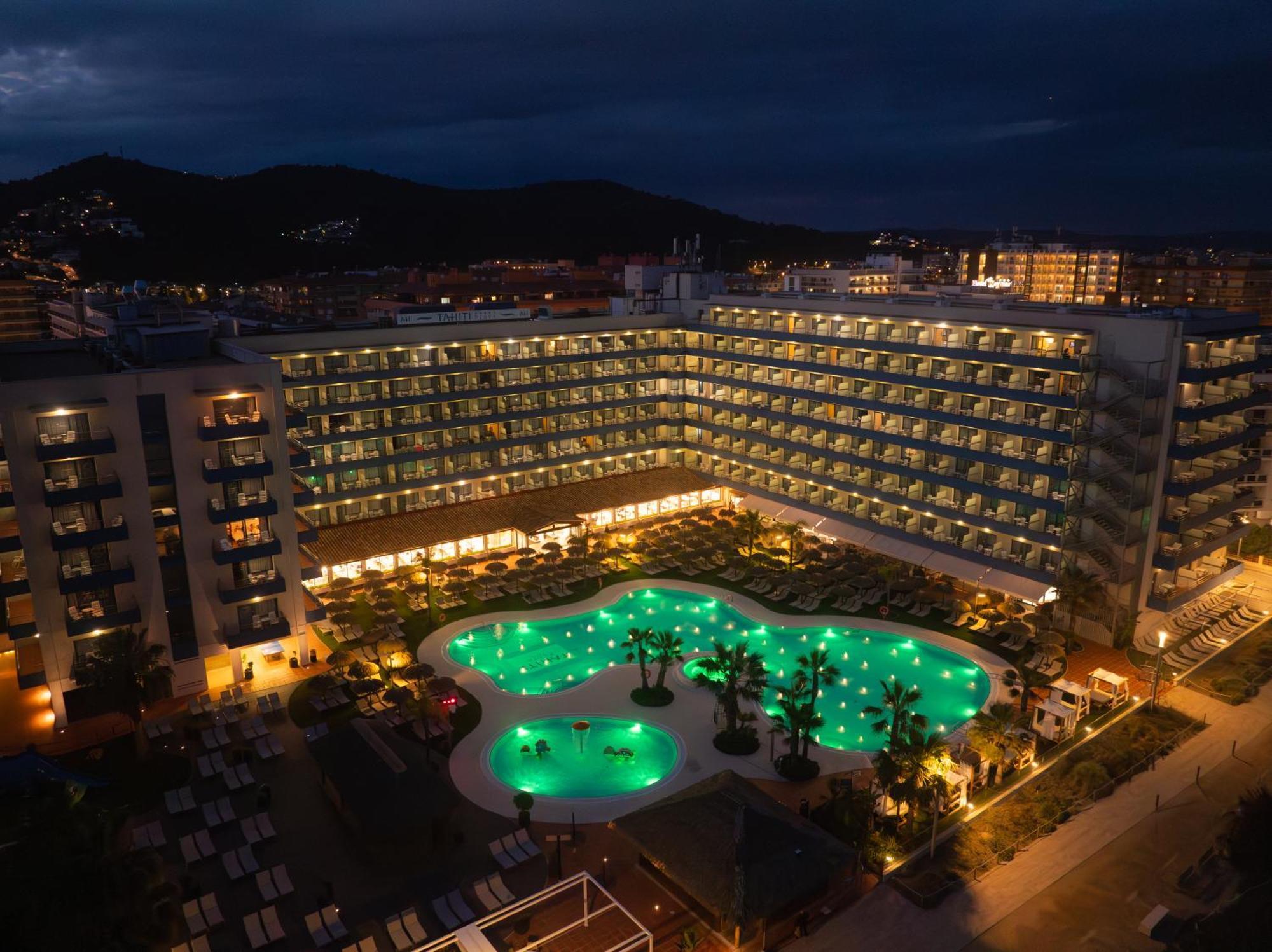 Hotel Tahiti Playa Санта Сузана Екстериор снимка