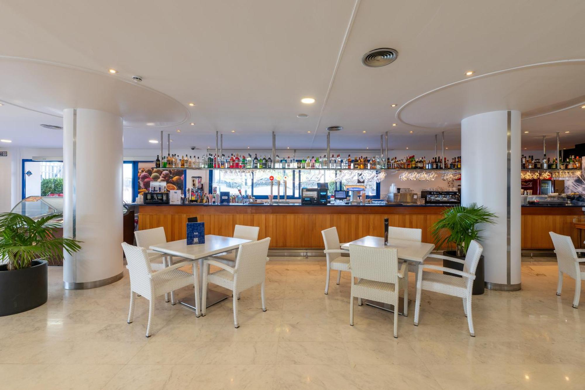 Hotel Tahiti Playa Санта Сузана Екстериор снимка