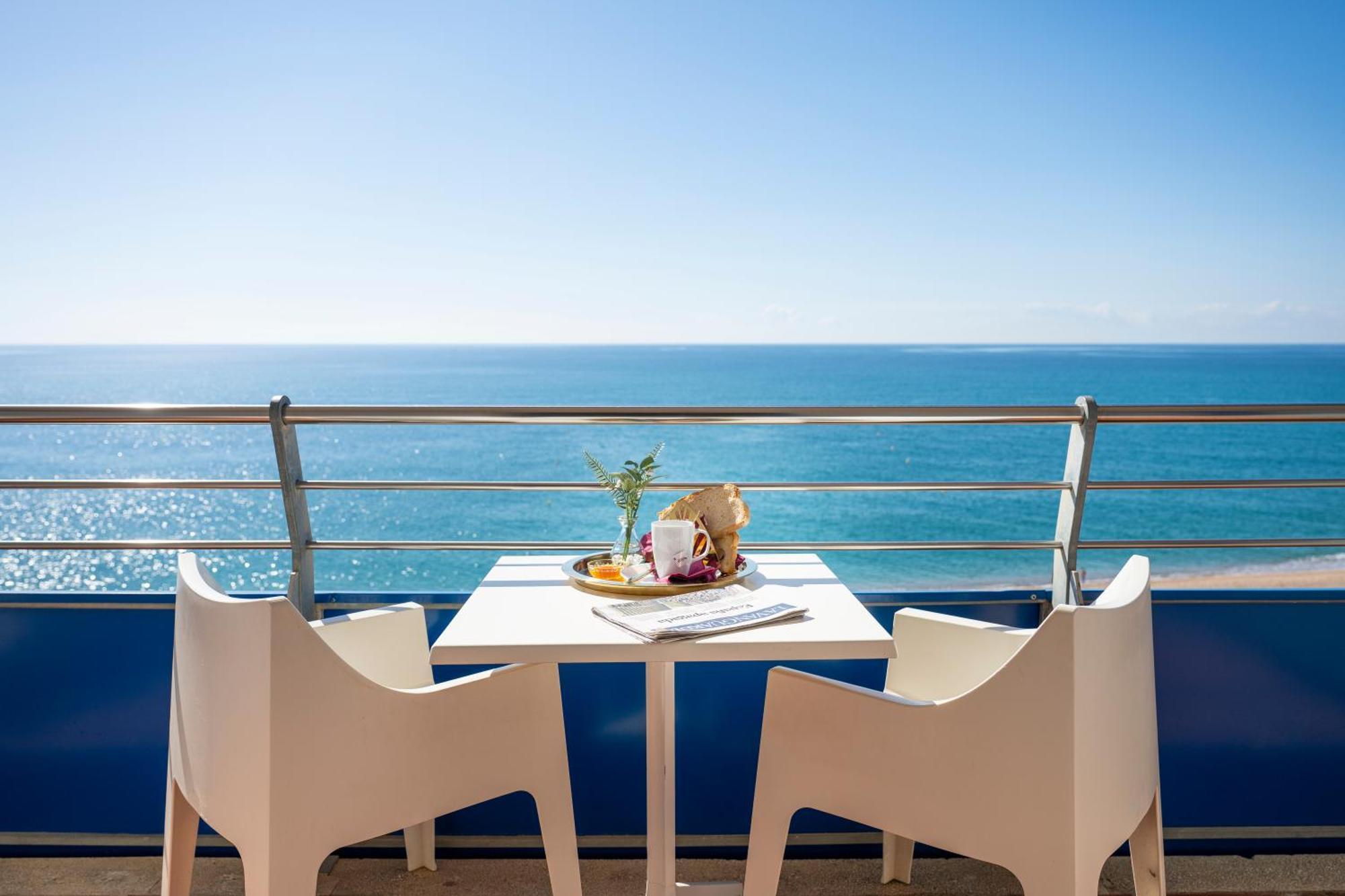 Hotel Tahiti Playa Санта Сузана Екстериор снимка
