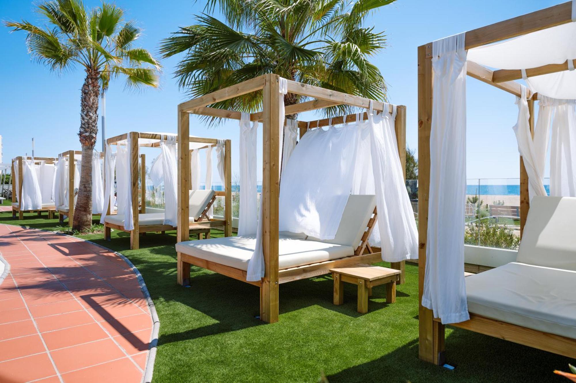 Hotel Tahiti Playa Санта Сузана Екстериор снимка